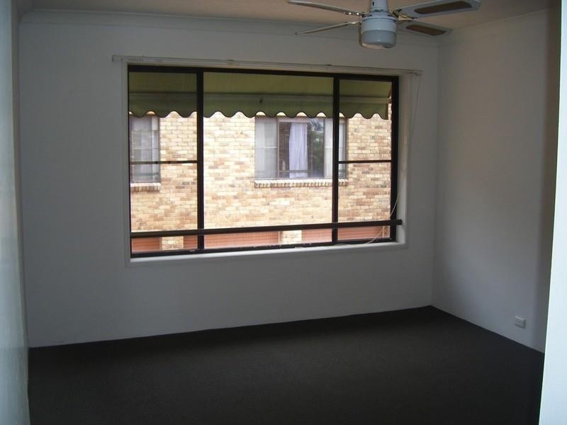 4/6 Broad Street, Labrador QLD 4215