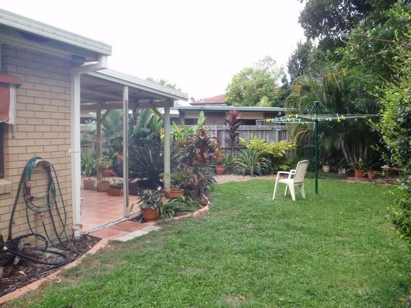 1/19A Wynflo Street, Labrador QLD 4215