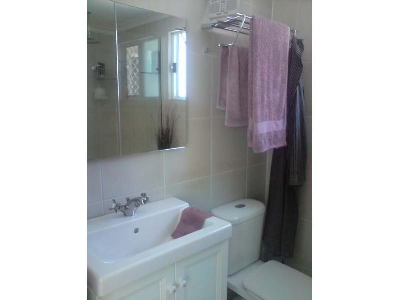 2/14 Thelma Avenue, Biggera Waters QLD 4216