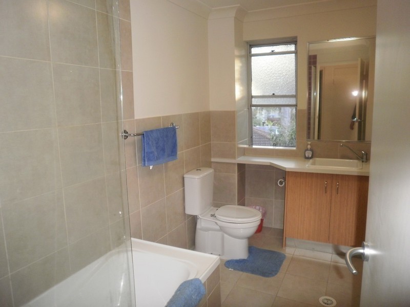 24/22 Oleander Avenue, Biggera Waters QLD 4216