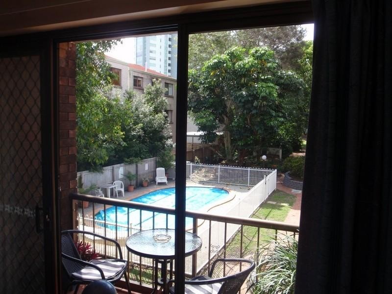 4/179 Muir Street, Labrador QLD 4215