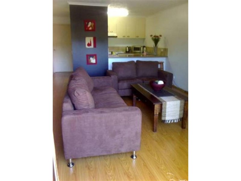 4/179 Muir Street, Labrador QLD 4215