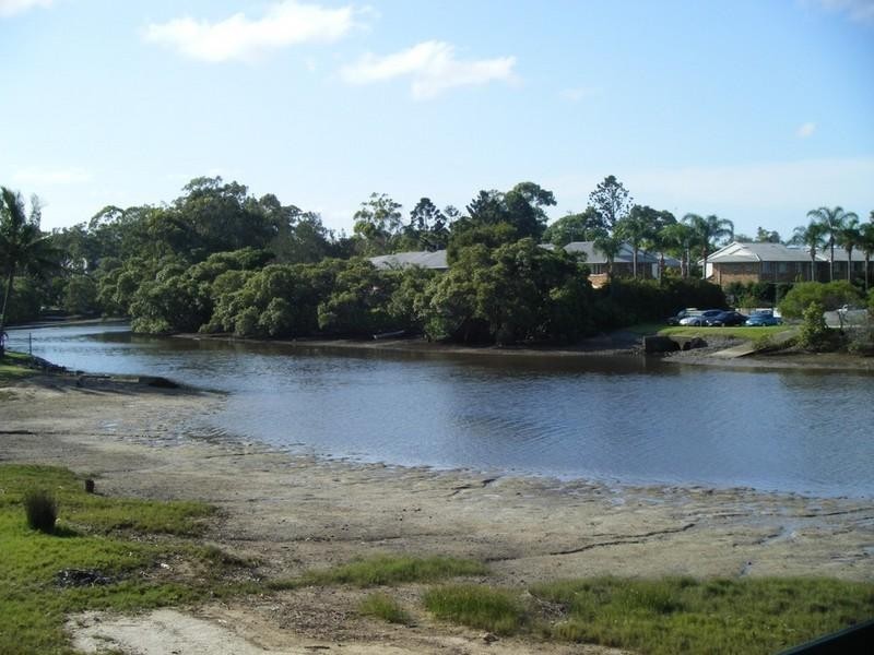 4/10 Tuesley Easement, Southport QLD 4215