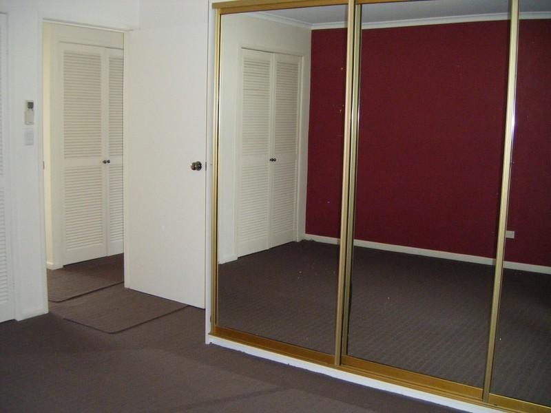 4/10 Tuesley Easement, Southport QLD 4215