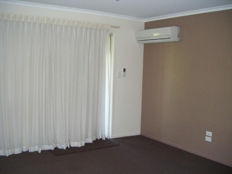 4/10 Tuesley Easement, Southport QLD 4215