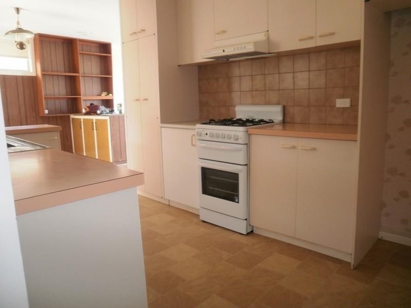 4 Penrock Parade, Labrador QLD 4215