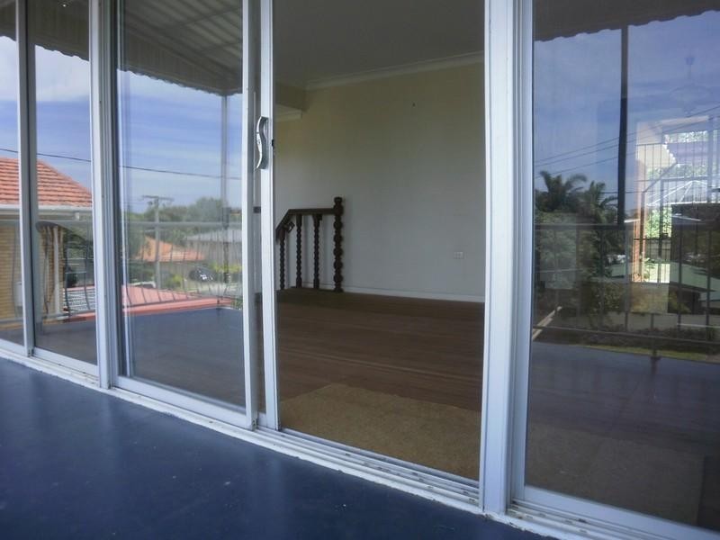 4 Penrock Parade, Labrador QLD 4215