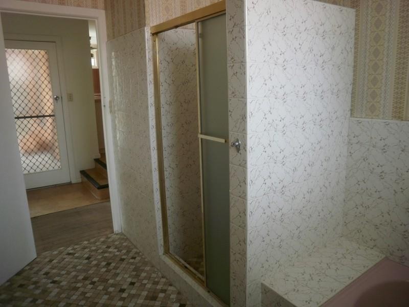 4 Penrock Parade, Labrador QLD 4215