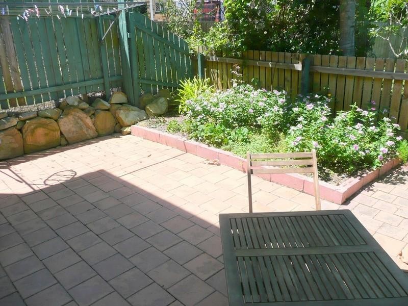 30/63 Olsen Avenue, Labrador QLD 4215