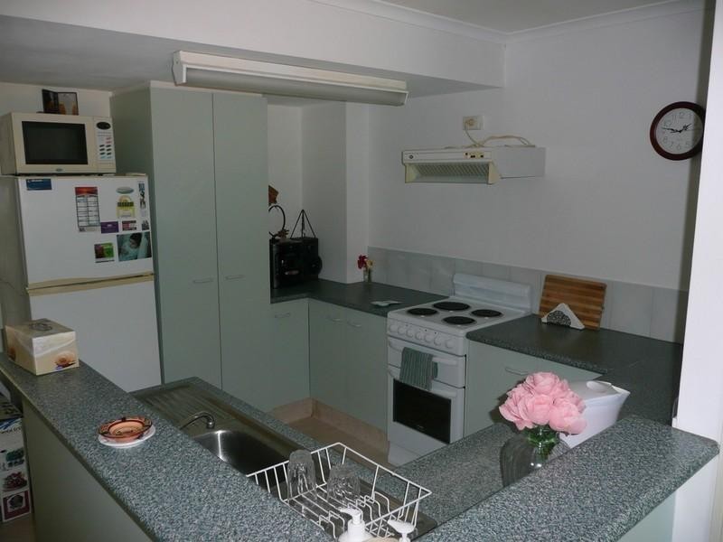 30/63 Olsen Avenue, Labrador QLD 4215