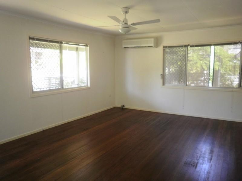 1/1 Coral Avenue, Labrador QLD 4215