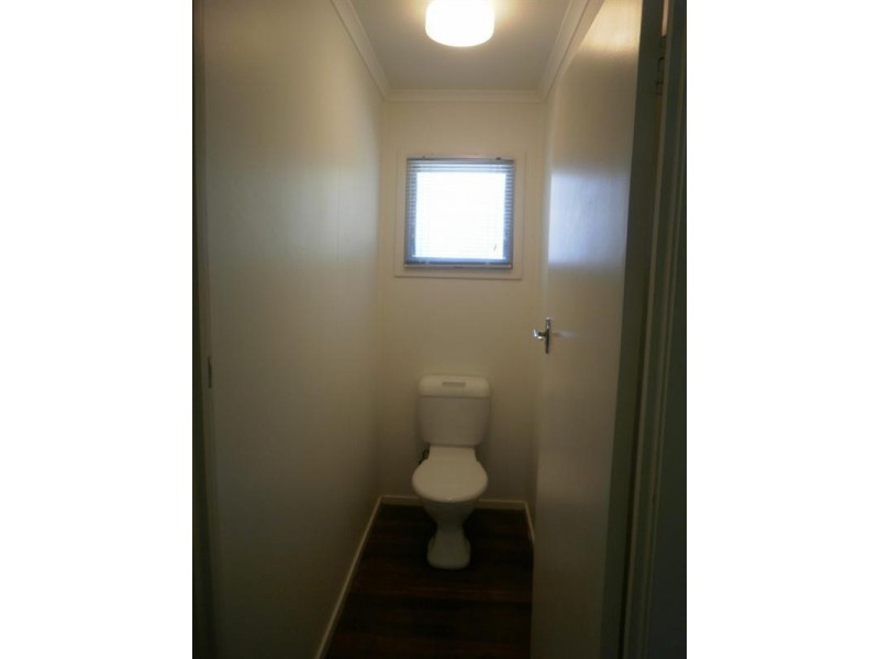 1/1 Coral Avenue, Labrador QLD 4215