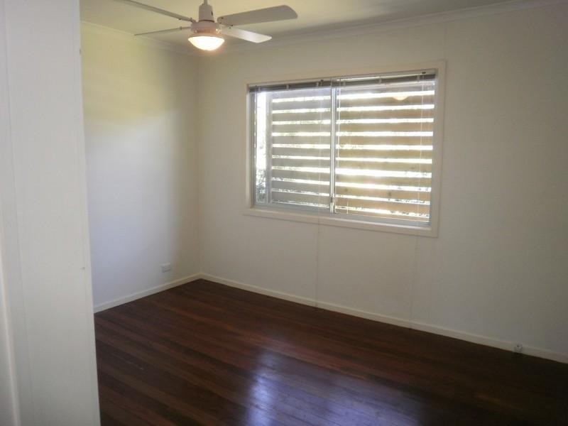 1/1 Coral Avenue, Labrador QLD 4215