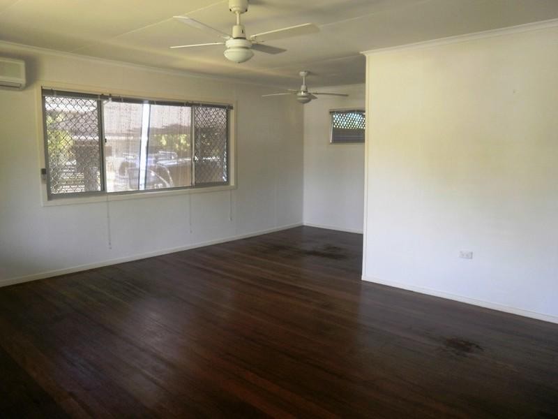 1/1 Coral Avenue, Labrador QLD 4215