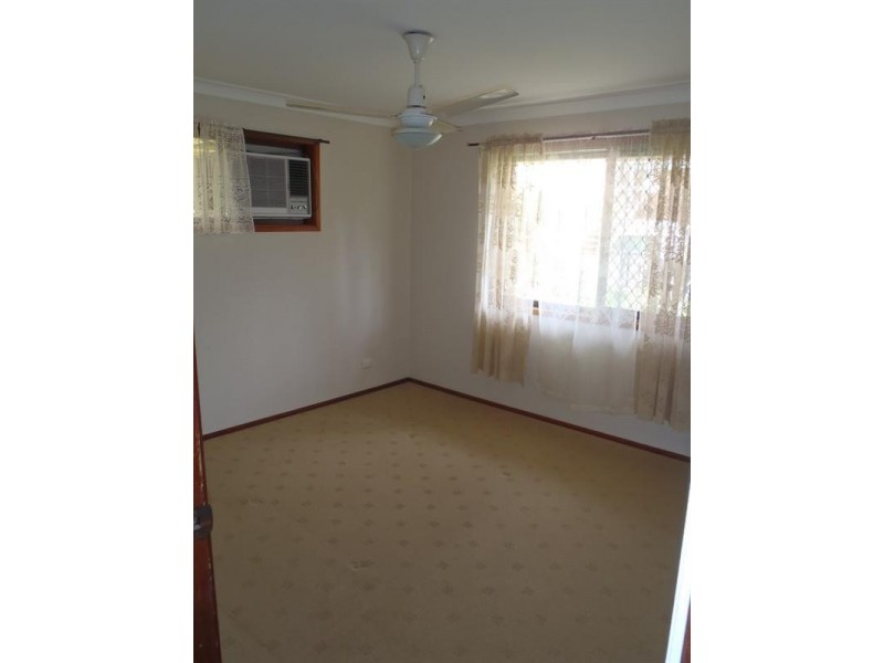 1/36 Government Road, Labrador QLD 4215