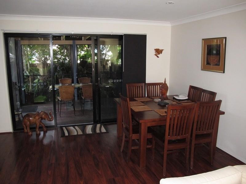 4/14 Terrigal Crescent, Southport QLD 4215