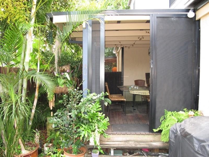 4/14 Terrigal Crescent, Southport QLD 4215