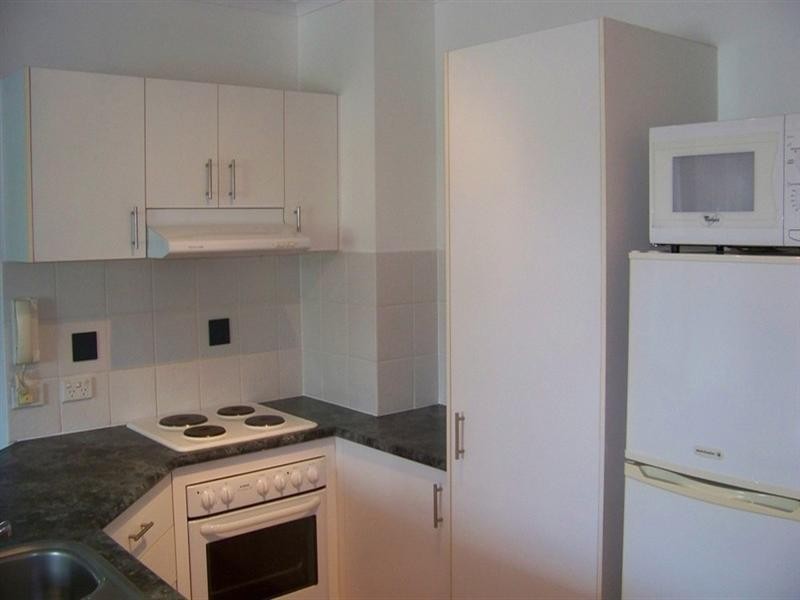 5/10 Bath Street, Labrador QLD 4215