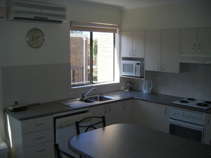 30/490 Marine Parade, Biggera Waters QLD 4216