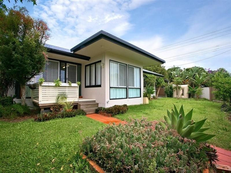 106 Central Street, Labrador QLD 4215