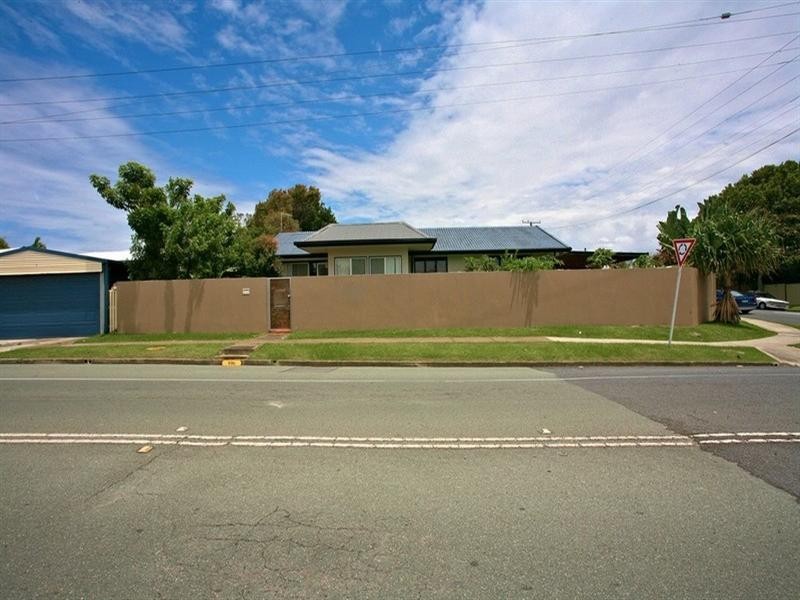 106 Central Street, Labrador QLD 4215