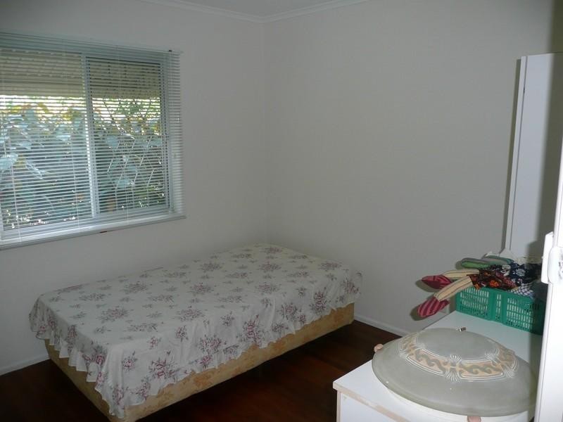 14 Walter Street, Labrador QLD 4215