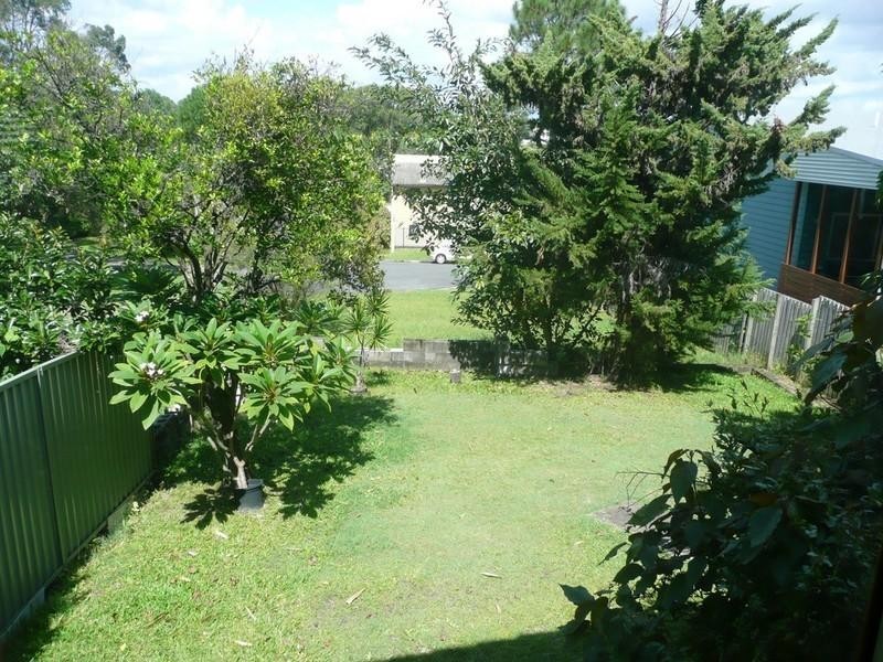 14 Walter Street, Labrador QLD 4215