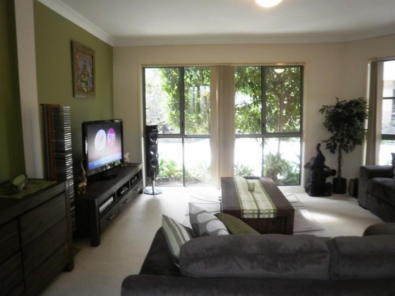 3/93 Whiting Street, Labrador QLD 4215