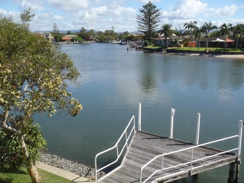 4/46 Back Street, Biggera Waters QLD 4216