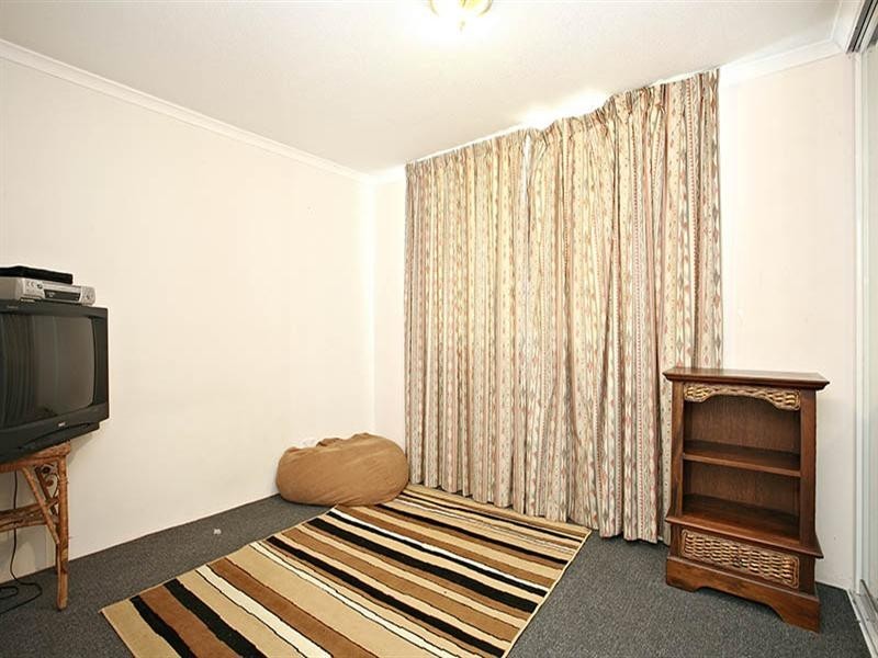 9/146 Marine Parade, Southport QLD 4215