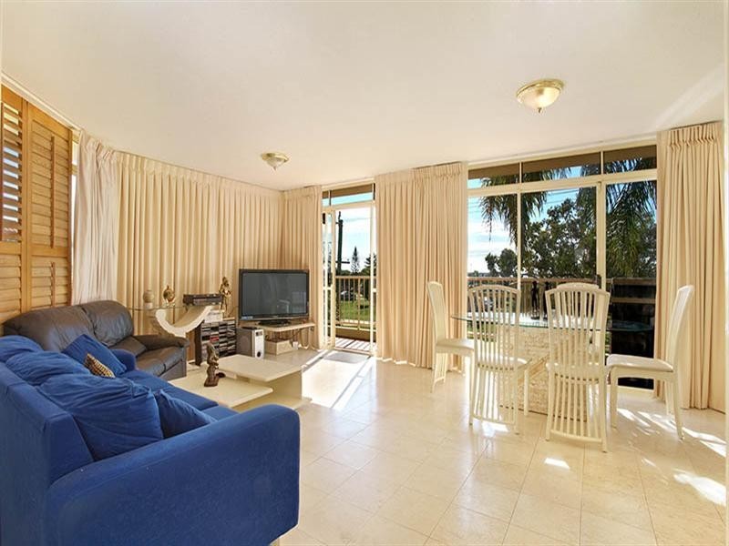 9/146 Marine Parade, Southport QLD 4215