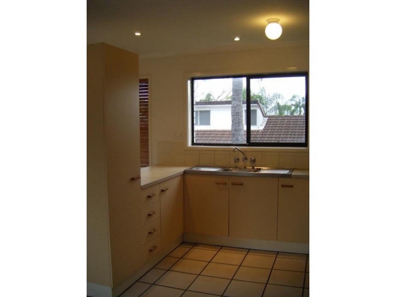 12/20 Bright Avenue, Labrador QLD 4215