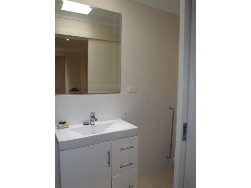 5/140 Frank Street, Labrador QLD 4215