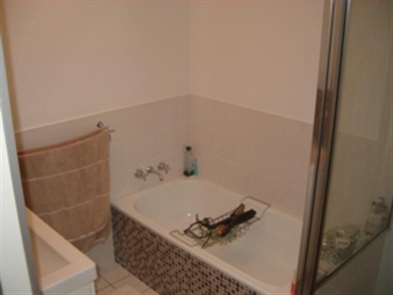 6/145 Central Street, Labrador QLD 4215