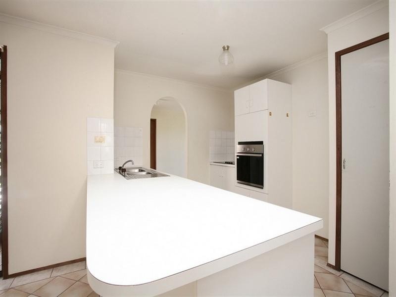 130 Olsen Avenue, Arundel QLD 4214