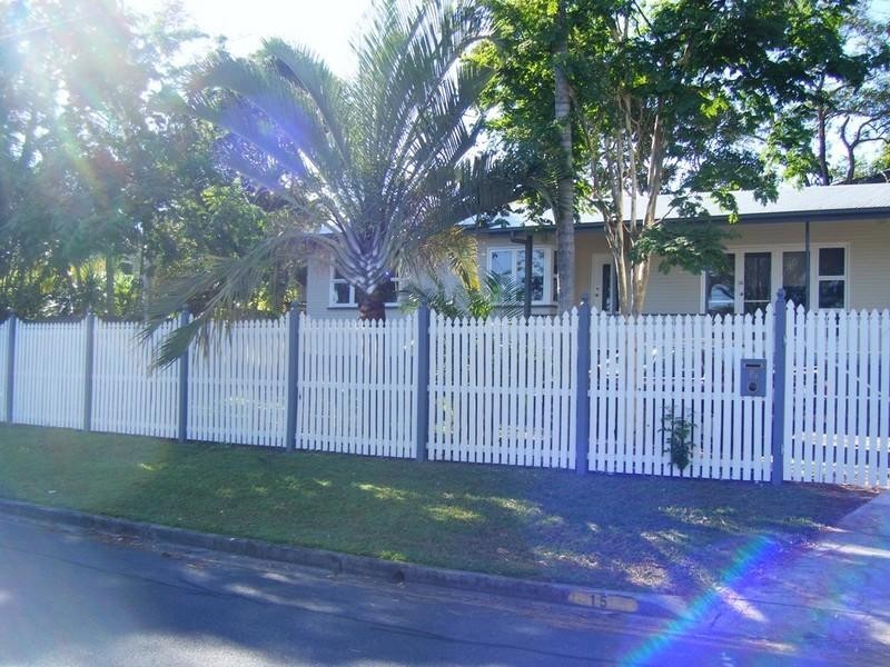 15 Billington Street, Labrador QLD 4215