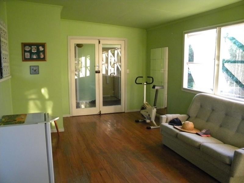 3 Saltash Street, Labrador QLD 4215