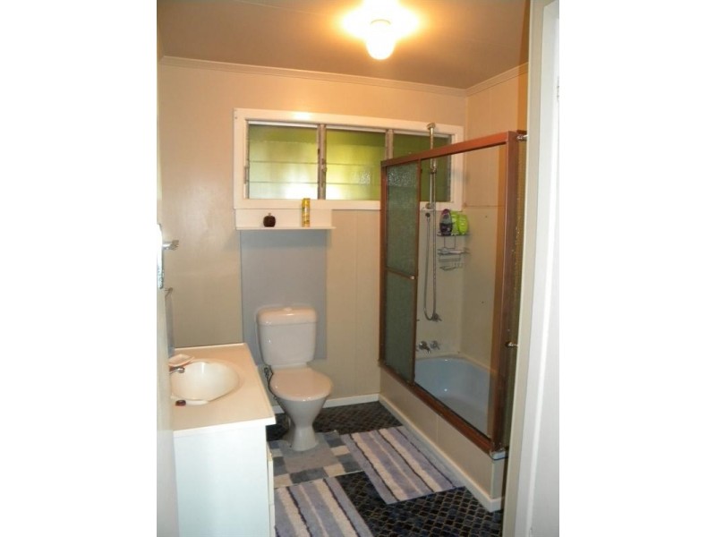 3 Saltash Street, Labrador QLD 4215