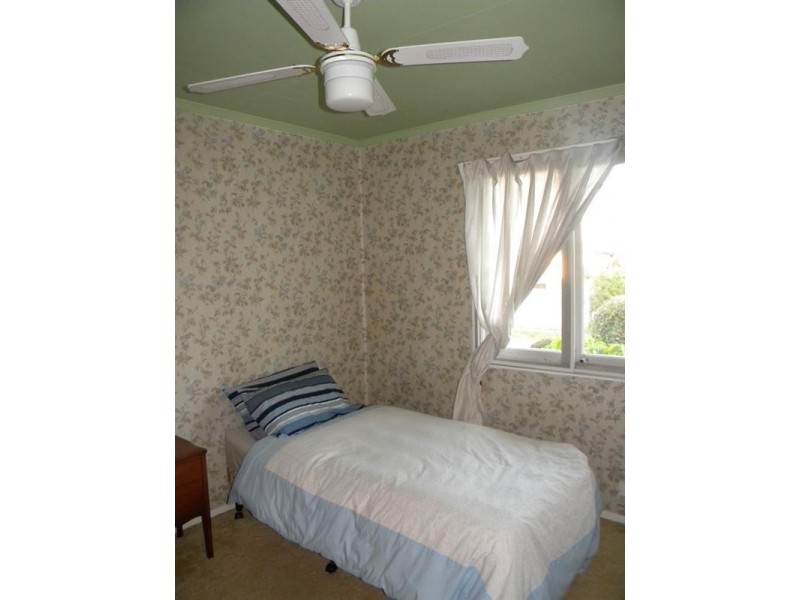 3 Saltash Street, Labrador QLD 4215