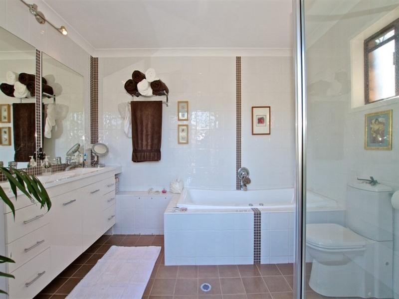 23 Babirra Street, Hope Island QLD 4212