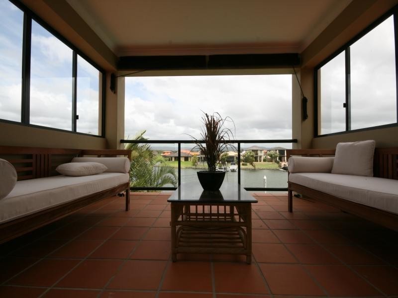 16 Salt Air Grove, Helensvale QLD 4212