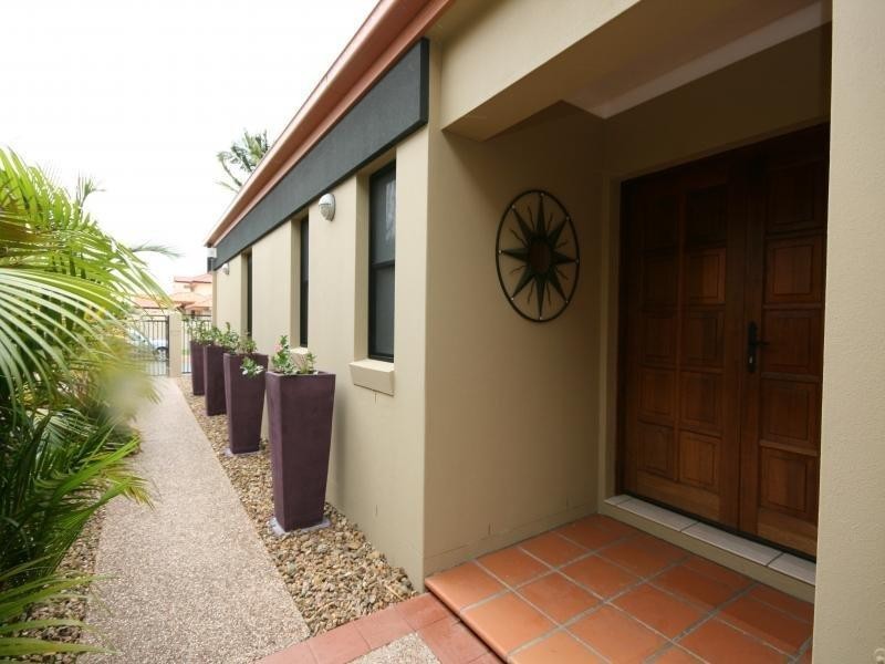 16 Salt Air Grove, Helensvale QLD 4212