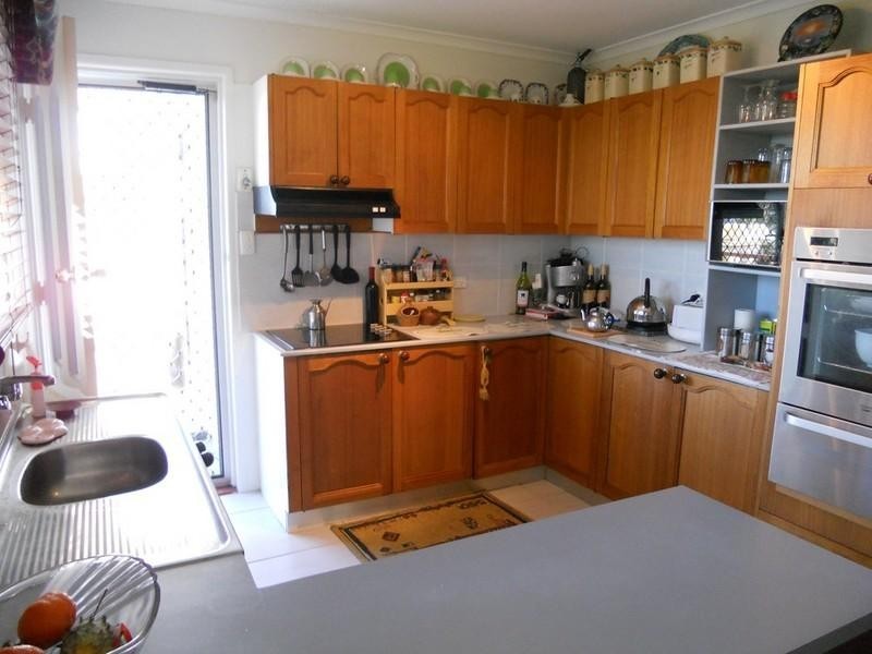 5 Hepworth Street, Arundel QLD 4214