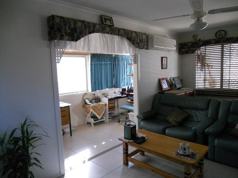 5 Hepworth Street, Arundel QLD 4214