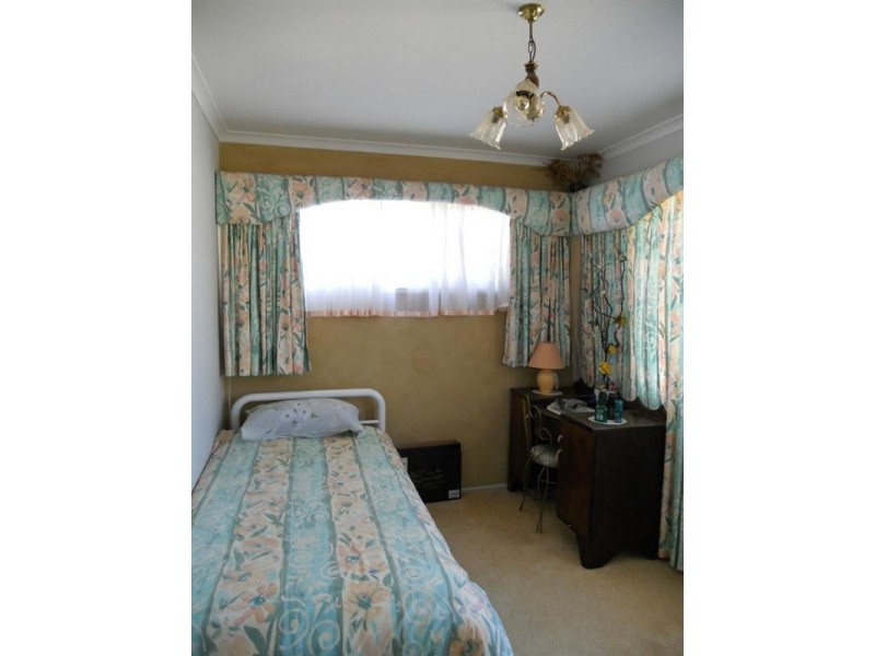 5 Hepworth Street, Arundel QLD 4214