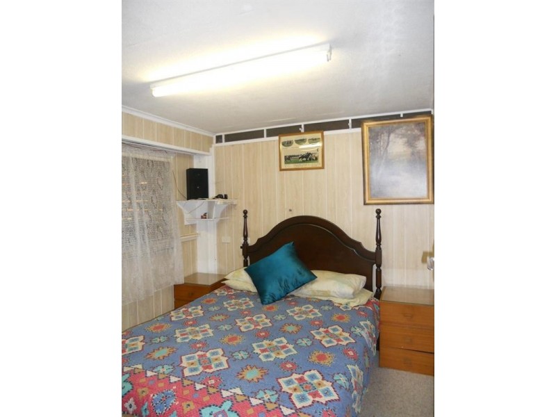 5 Hepworth Street, Arundel QLD 4214