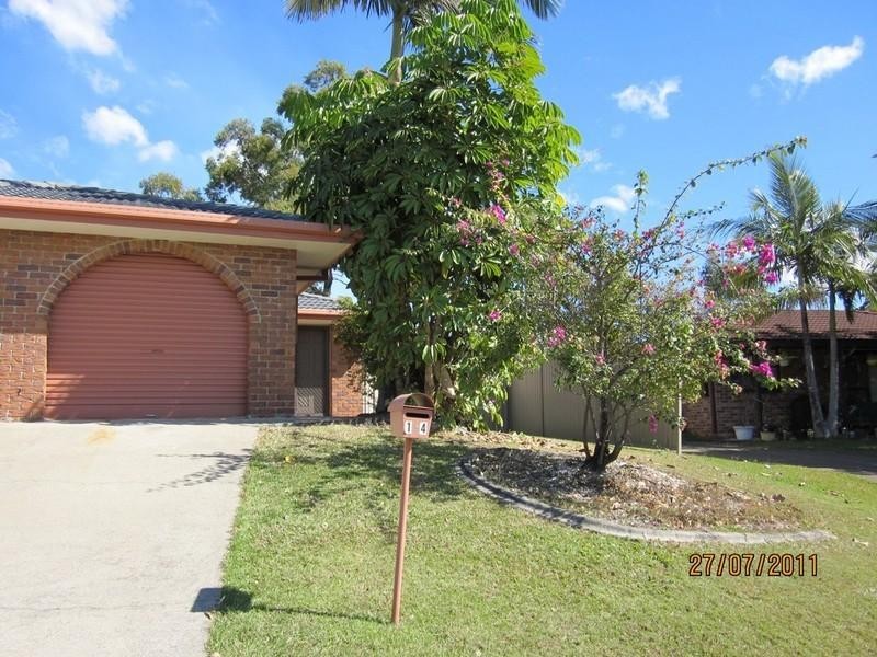1/4 Senate Street, Labrador QLD 4215