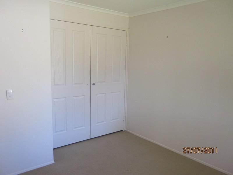 1/4 Senate Street, Labrador QLD 4215