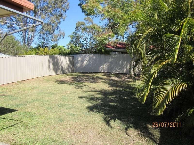 1/4 Senate Street, Labrador QLD 4215