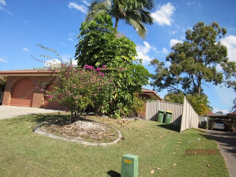 1/4 Senate Street, Labrador QLD 4215